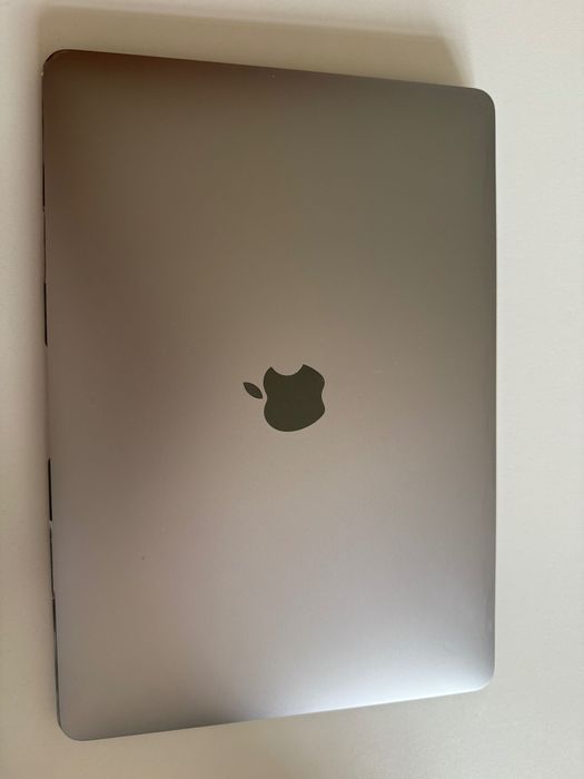 MacBook Air 13” в отличном состоянии