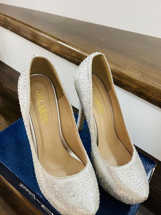 Женский обувь