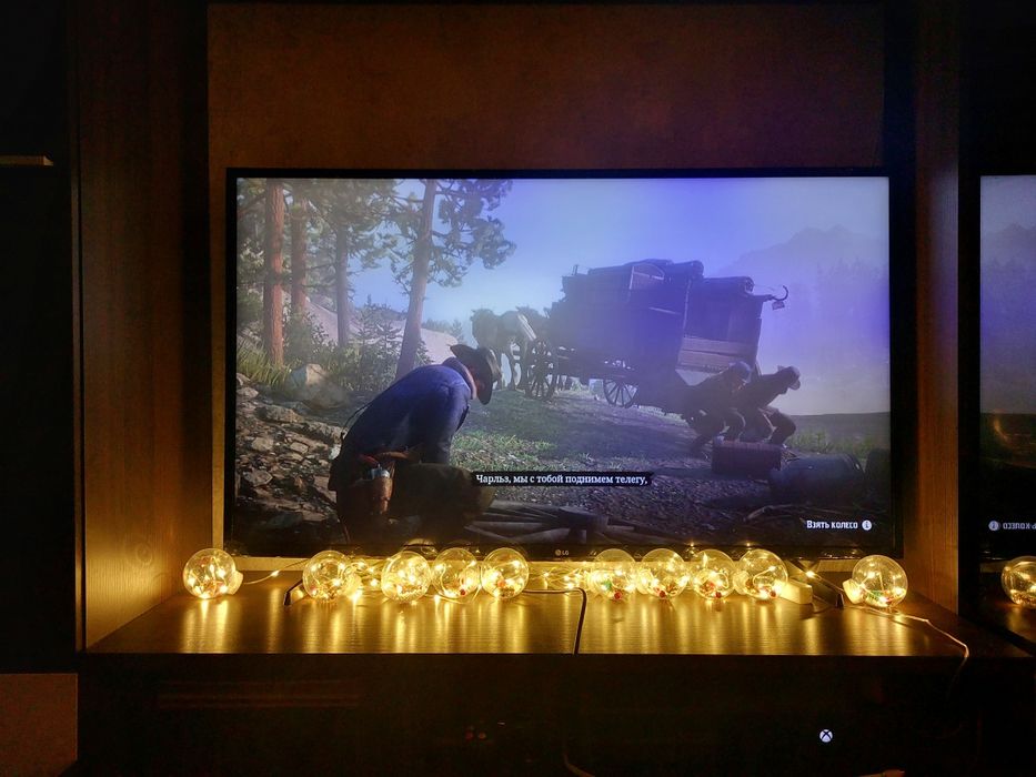 Продам Xbox One цена до конца месяца