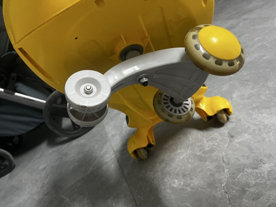 Продам детский Толокар