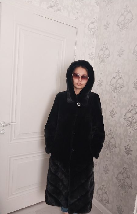 Норкавая шуба сатылады.