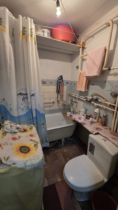 Продам 2хком квартиру район Черёмушки.