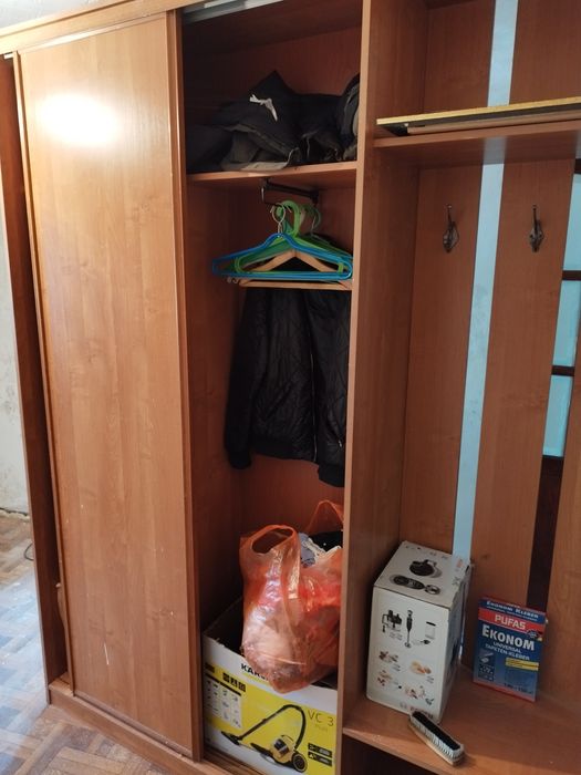 Продам  прихожую