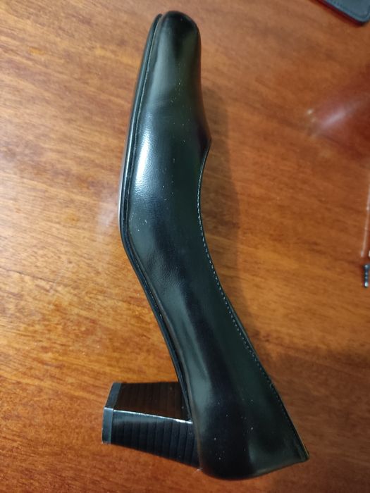 Туфли на каблуке