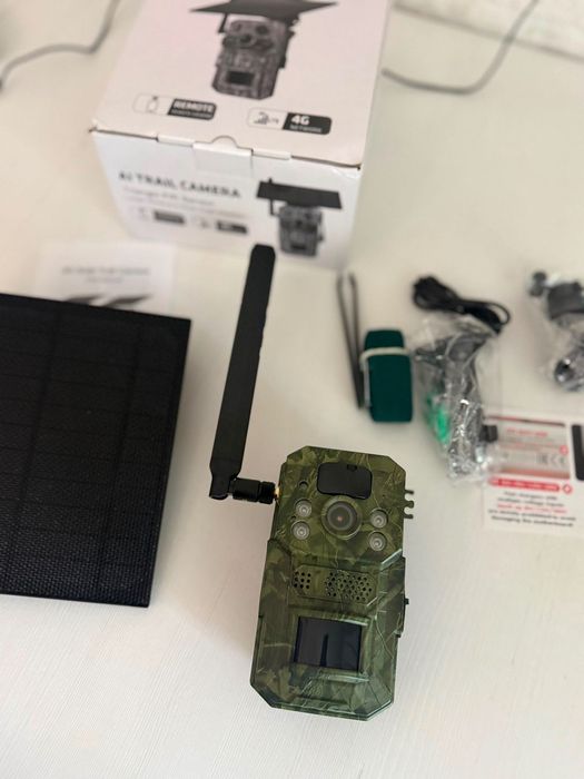 Camera video supraveghere vanatoare 4G cu SIM si panou solar