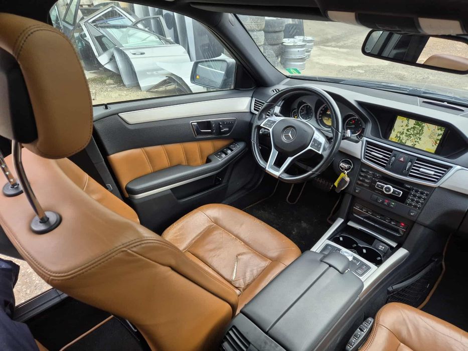 Mercedes W212 E350 306кс M276 AMG пакет теглич автоматик НА ЧАСТИ!