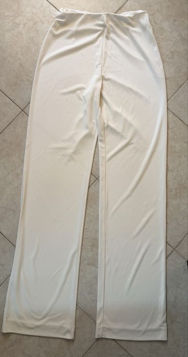 Дамски бял сет DIKA