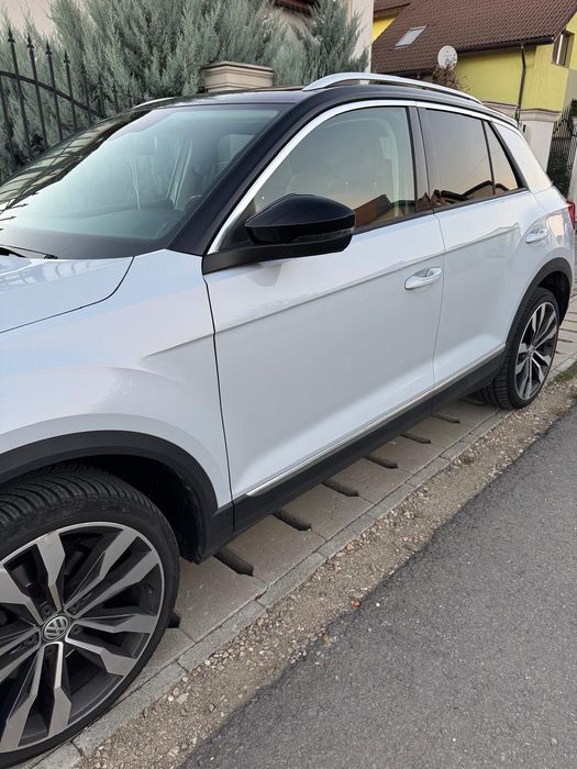 Volkswagen T-Roc 2.0 TDI 150 CP DSG 4Motion – Panoramic – Piele bicoloră – 121.297 km
