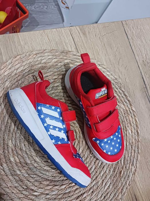 Оригинални детски маратонки на Adidas