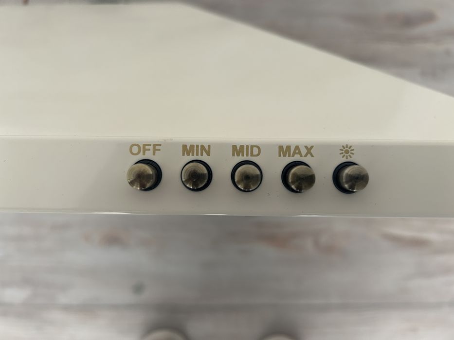 Hotă  rustică Pyramis Chimney