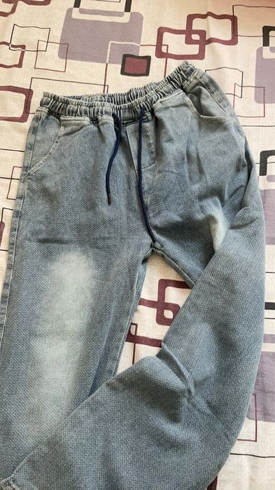 Продаются мужские джинсы