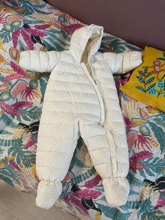 Неразличима от нов - Бебешки космонавт 9-12 м. Benetton