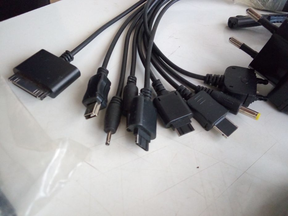 Захранващи кабели за компютри и други