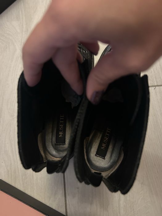 Ghete Avani argintii Musette 38