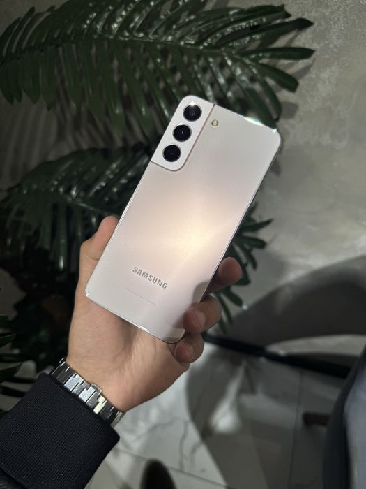 Samsung S22 (8/256gb) Gold идеал