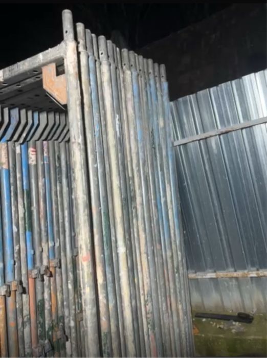 Inchiriez schelă Layher