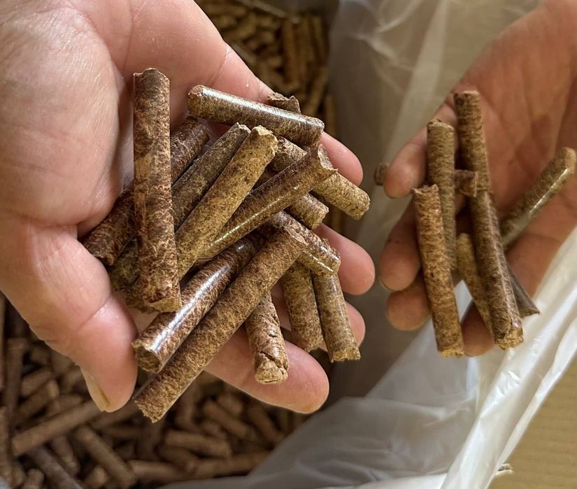 Древесные пеллеты для копчения из фруктовых деревьев.