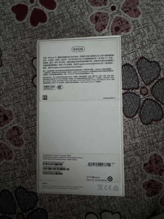 Продам iPhone 11 64 ГБ