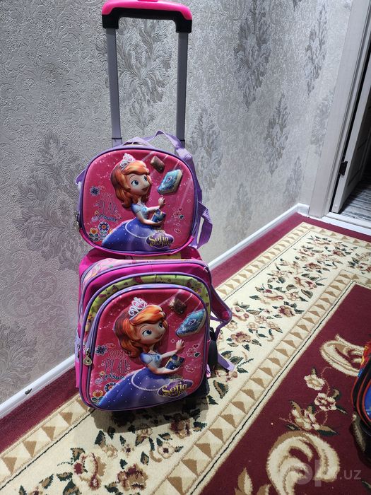 Kalyoskli sumkalar bitasi yangidek turipdi kelishtirip beraman