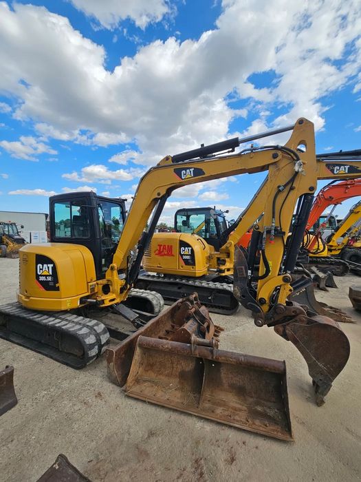Caterpillar Cat 305.5 E2 CR cu 4 cupe si graifer miniexcavator midi excavator buldoexcavator 4 cupe / graifer /instalatii