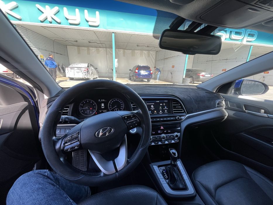 Hyundai Elantra 2020