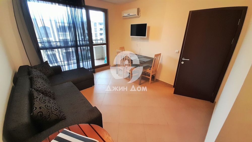 Продава се Тристаен апартамент в к.к. Слънчев бряг - 69 кв.м за 968 €/кв.м - Снимка #2