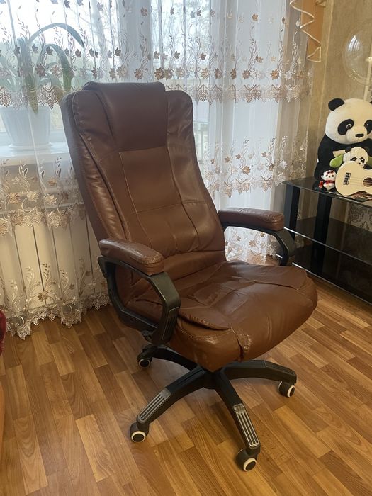 Кресло офисное продаю