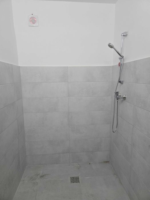 3 EUR MP hala industriala 320 mp 360 mp  1000 mp 500 mp