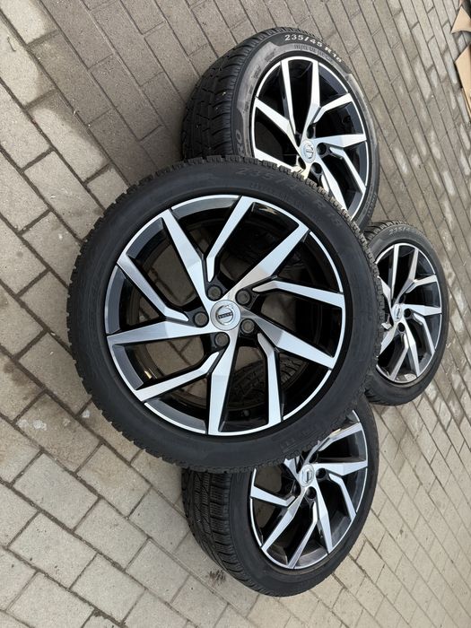 Jante 5x108 Volvo V60 v90 Xc60 Xc90 originale 235 45 18 pirelli iarna