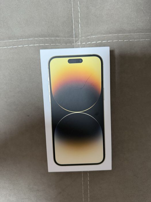 Продам айфон 14 про макс 256 и аирподсы