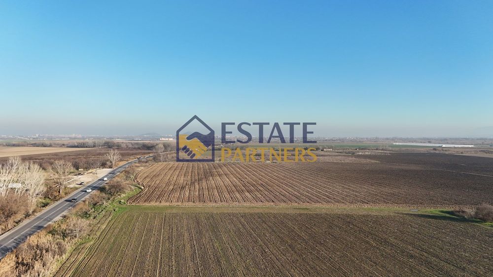 Земеделски имот в Пловдив, област-с.Оризари площ 4082 цена 126500