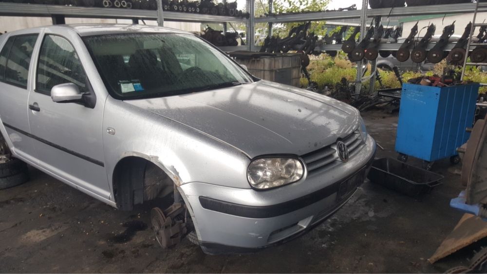 VW Golf4 1.6 16v 2001г. НА ЧАСТИ!