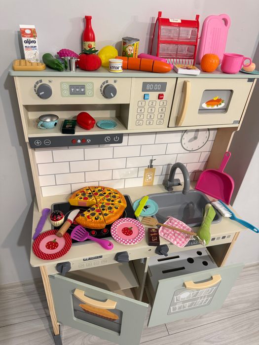 Детска дървена кухня