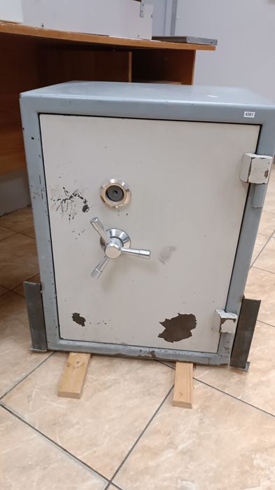Сейф огнестойкий