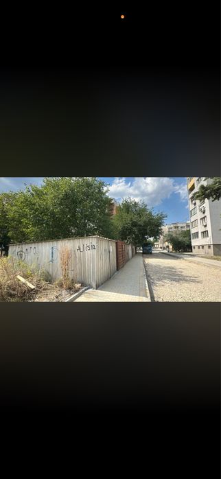 Продава се - Метален гараж