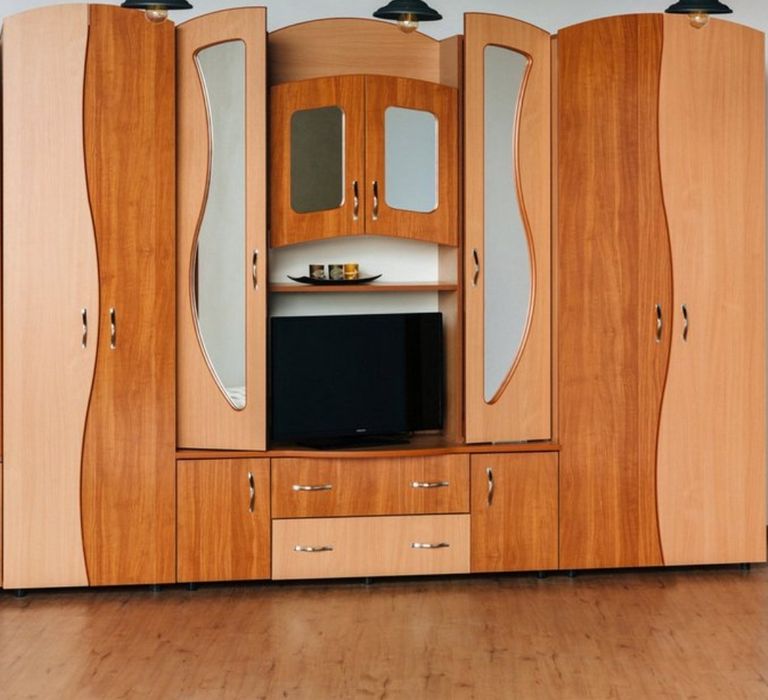 Mobila living cu dulapuri