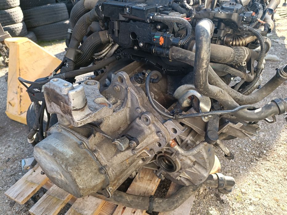 Двигател за  1.6 BlueHDi 100кс (BHY) за Peugeot 3008 / 2008 / Citroen