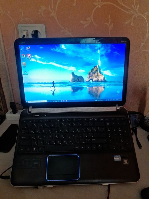 Продам ноутбук Core i3 HP pavilion dv6. Срочно.