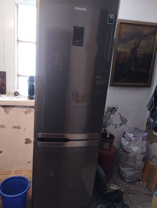 Продам холодильник не рабочий