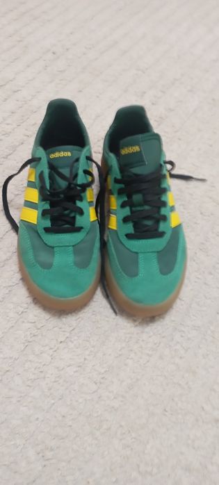 Vând adidași Adidas