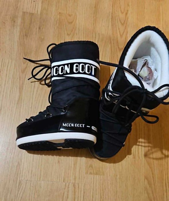 Чисто нови апрески/ботуши Moon Boot