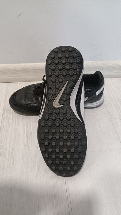 Ghete fotbal sintetic Nike Premier 42