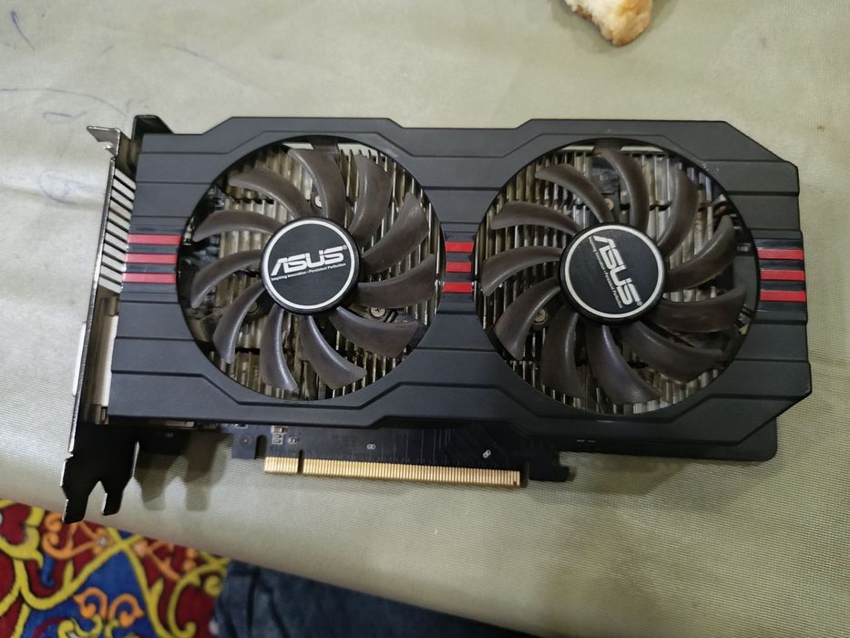 Белый сборка КОМП  сотилади