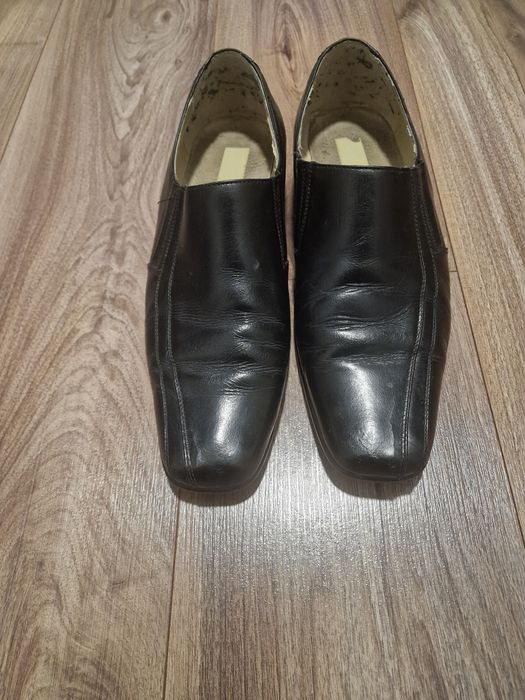 Pantofi negri din piele