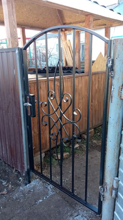 Решетки на окна.