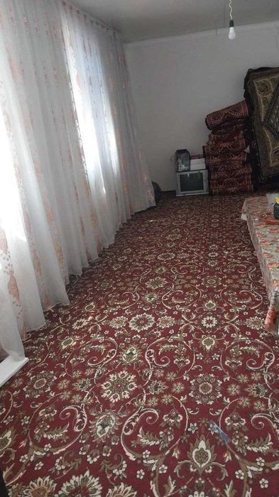 Qarshi Yangibog'da 11 sotixli uy sotiladi