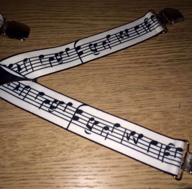 Bretele note muzicale