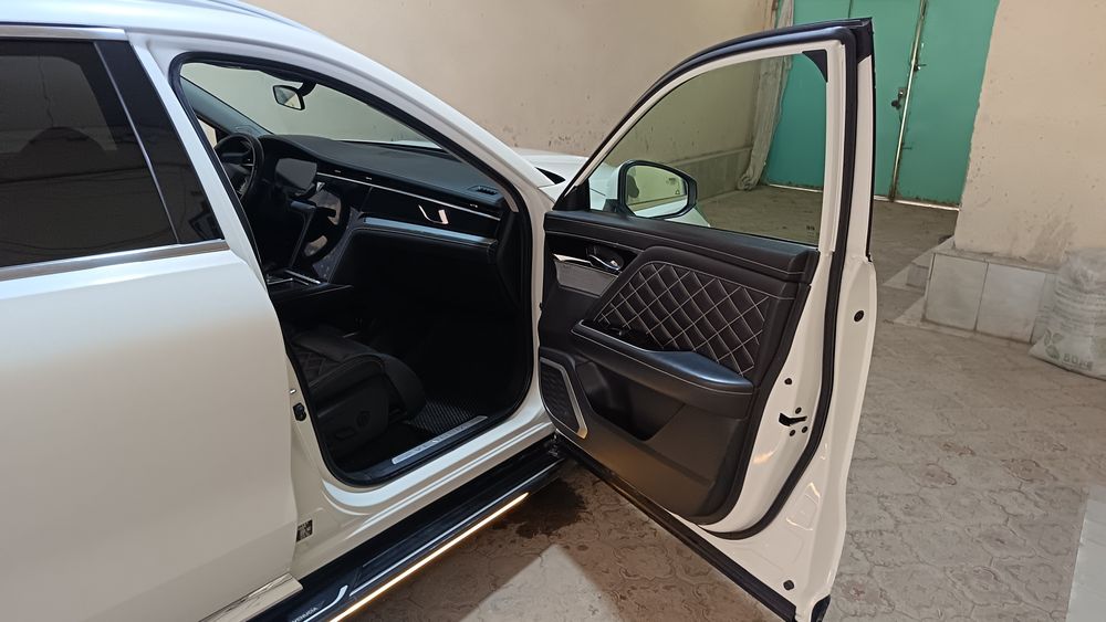 Nissan Venucia Star