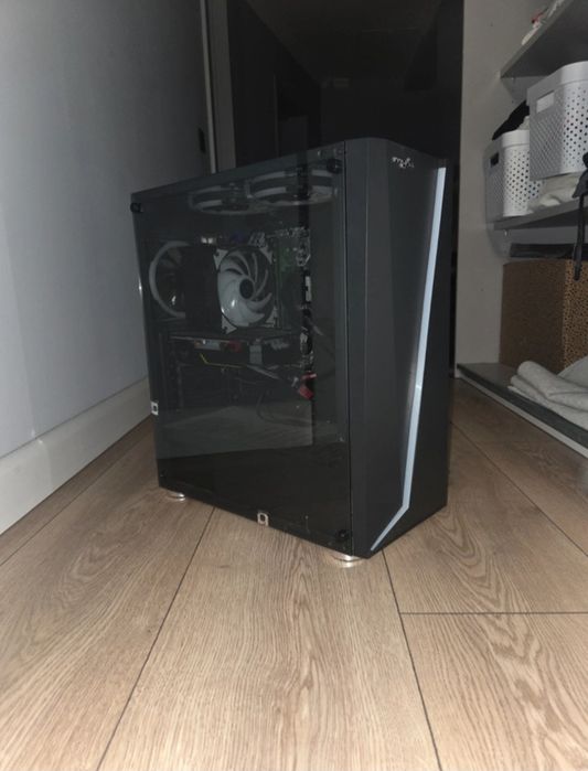 Pc Myria folosit 2 ani