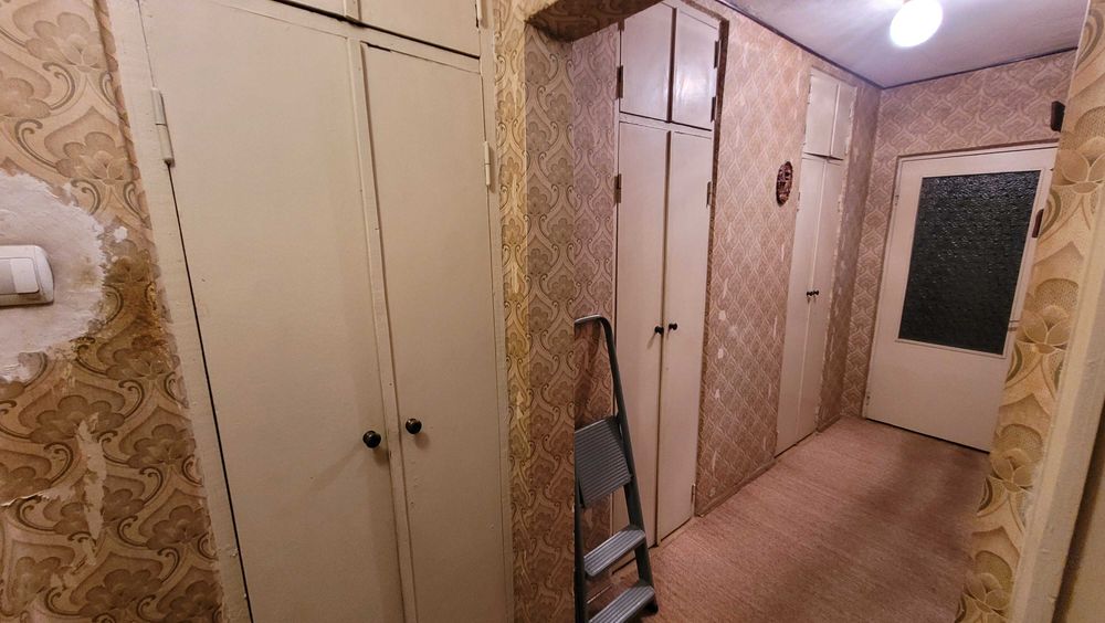 Vand apartament 3 camere decomandat zona centrala Alexandria